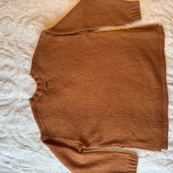 Billabong Warm Brown Knit Sweater Size Small.  B9 - Picture 2 of 8